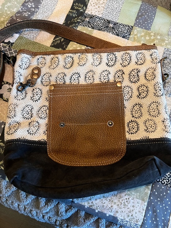 Handbags - Women’s Casual Crossbody Bag in Brown, demin and Cream